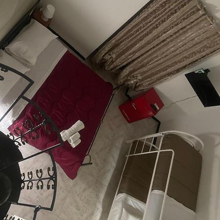 Casa Vacanza La Serenella Lägenhet Neapel Exteriör bild
