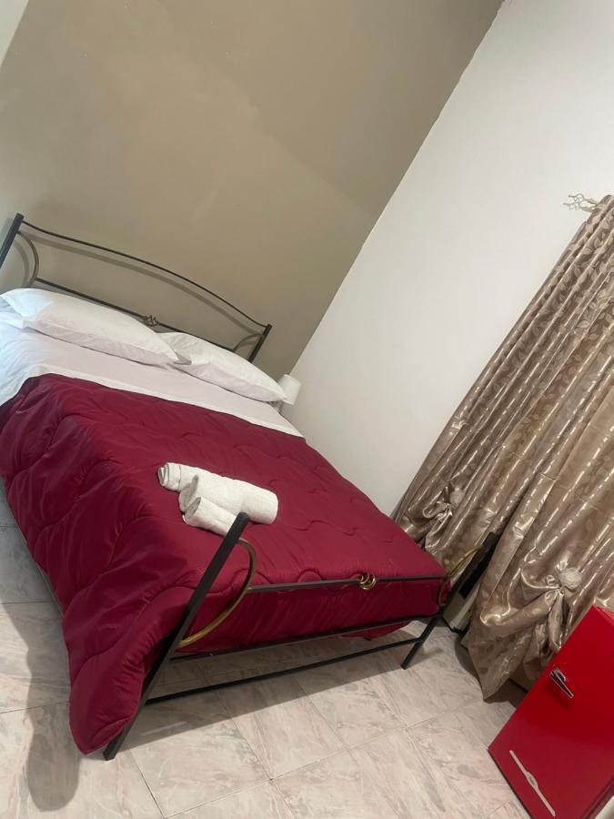 Casa Vacanza La Serenella Lägenhet Neapel Exteriör bild